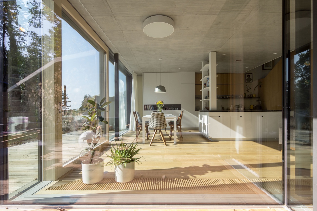 Architekti.sk | Dvojdom v lese, interiérovy dizajn, ateliér, park