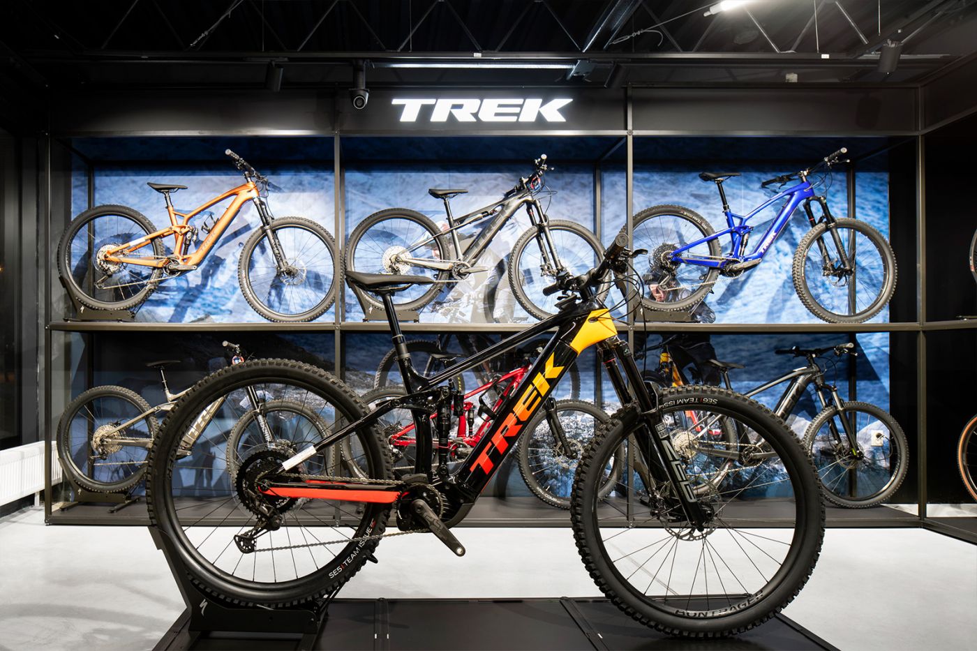 Architekti.sk | BajkShop Joyride, architektúra domu, park, služby architekta