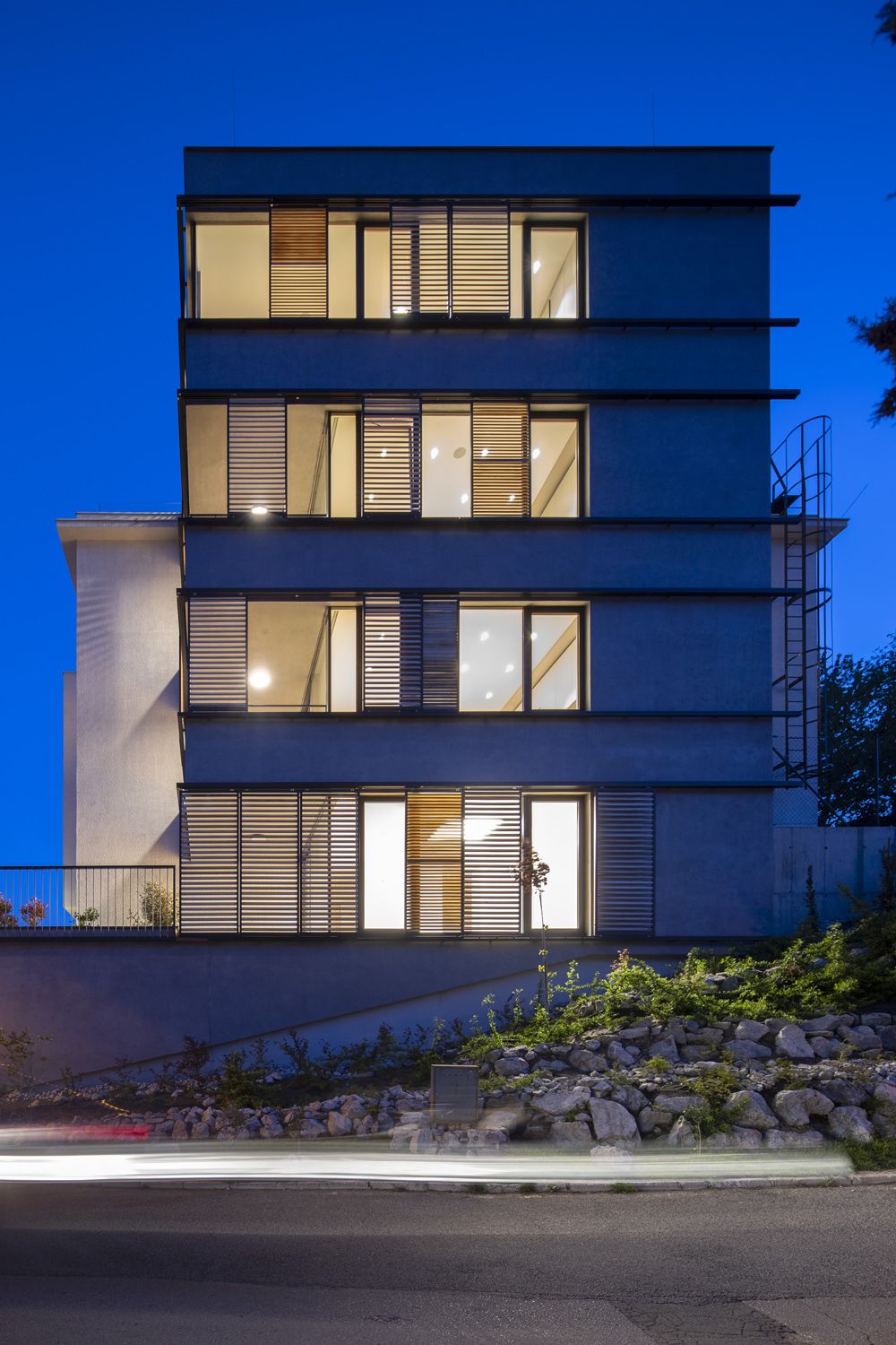 Architekti.sk | Rekonštrukcia a dostavba mestskej vily, amfiteaterarchitekti Bratislava, rodinny dom, architekti