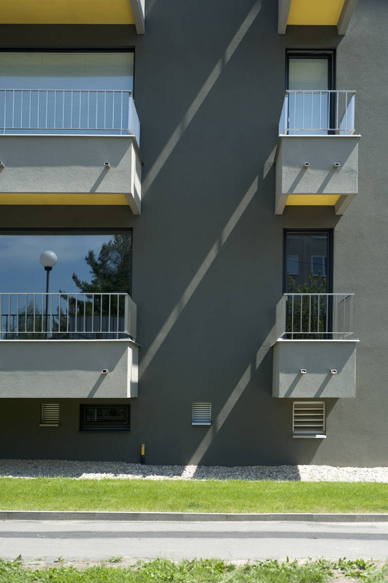 Architekti.sk | Bytový dom v centre, park, interiérovy dizajn, architektúra domu