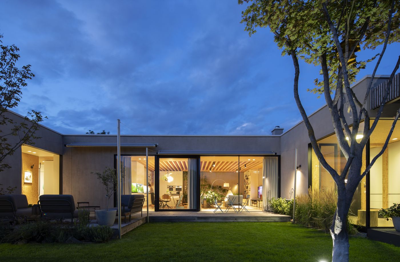 Architekti.sk | projekty domov 2025, projekty domov s garážou, park, dizajn, najlepší designarchitektonická štúdia